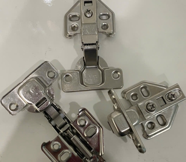 Bản lề giảm chấn hiệu PT