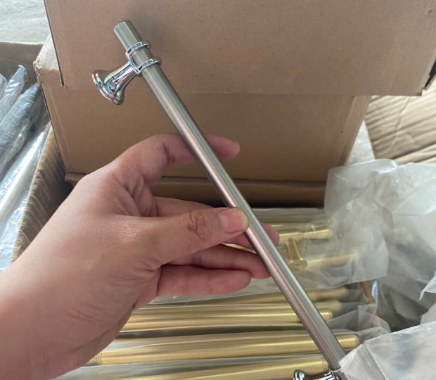 TAY NẮM ĐŨA NGŨ KIM PHÁT TRIỂN