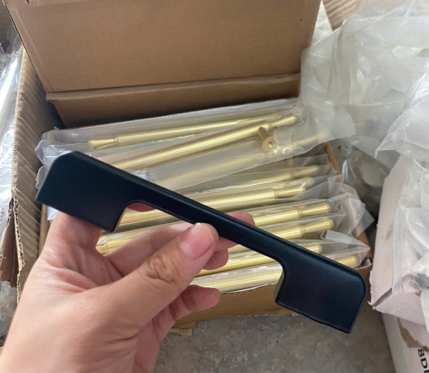 TAY NẮM ĐŨA NGŨ KIM PHÁT TRIỂN