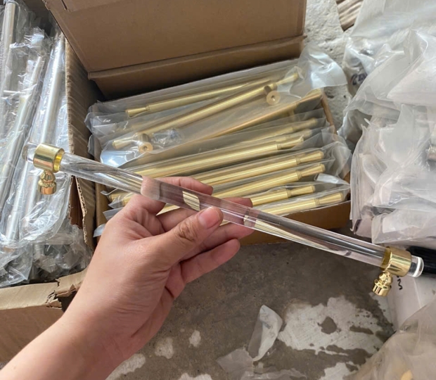 TAY NẮM ĐŨA NGŨ KIM PHÁT TRIỂN