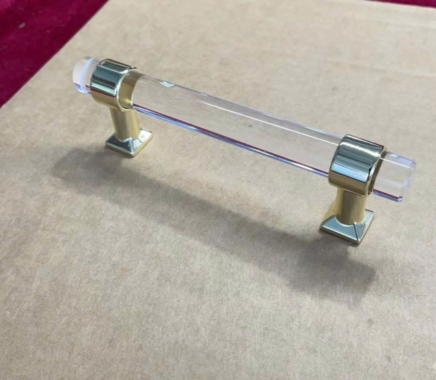 TAY NẮM TRONG SUỐT NGŨ KIM PHÁT TRIỂN